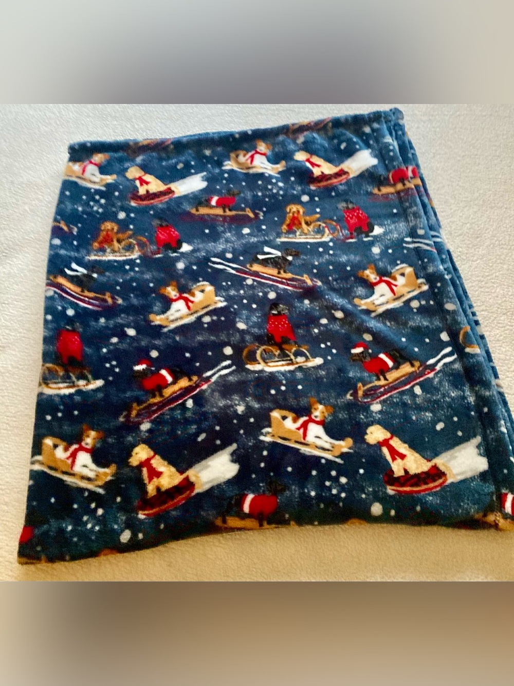 Broyhill Cozy Navy Winter Dog Print Fleece Throw Size 48”x56”